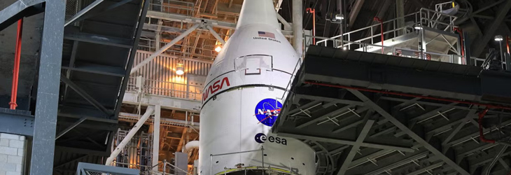 Orion_Artemis2_SLS_730.jpg